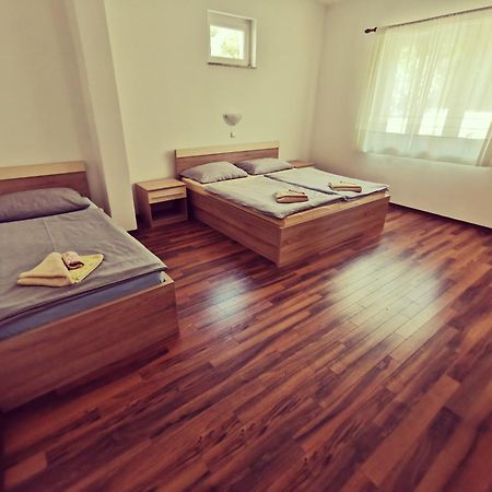 Haus Maro Apartamento Supetarska Draga Quarto foto