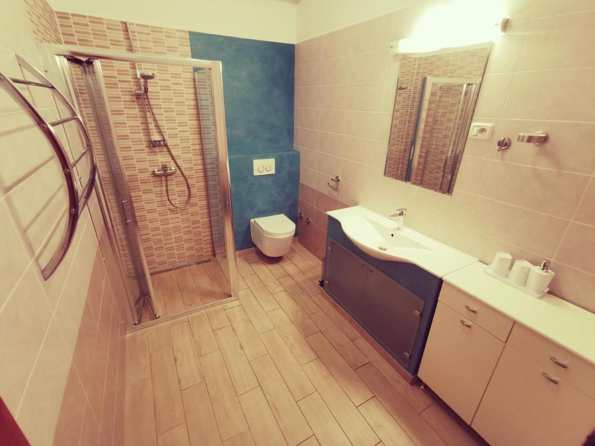 Haus Maro Apartamento Supetarska Draga Exterior foto