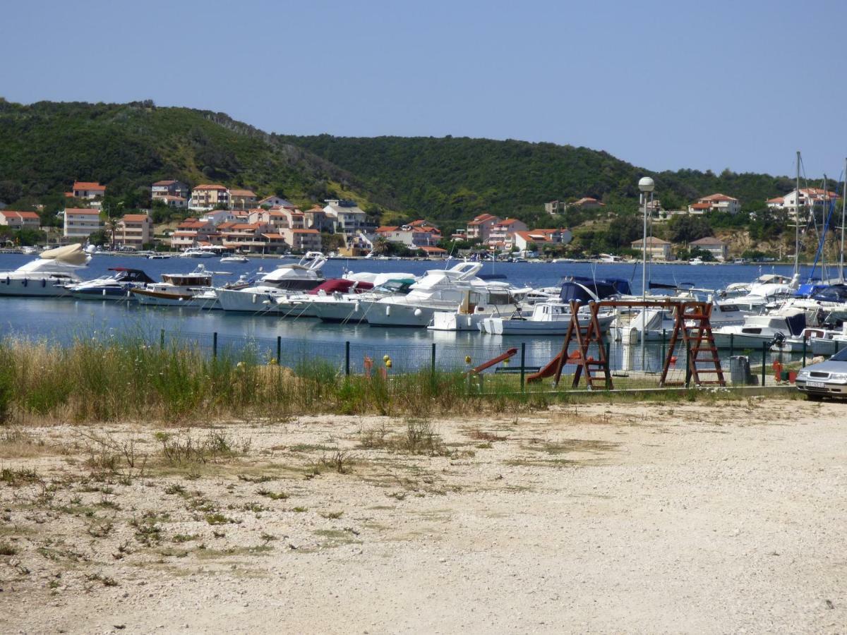 Haus Maro Apartamento Supetarska Draga Exterior foto